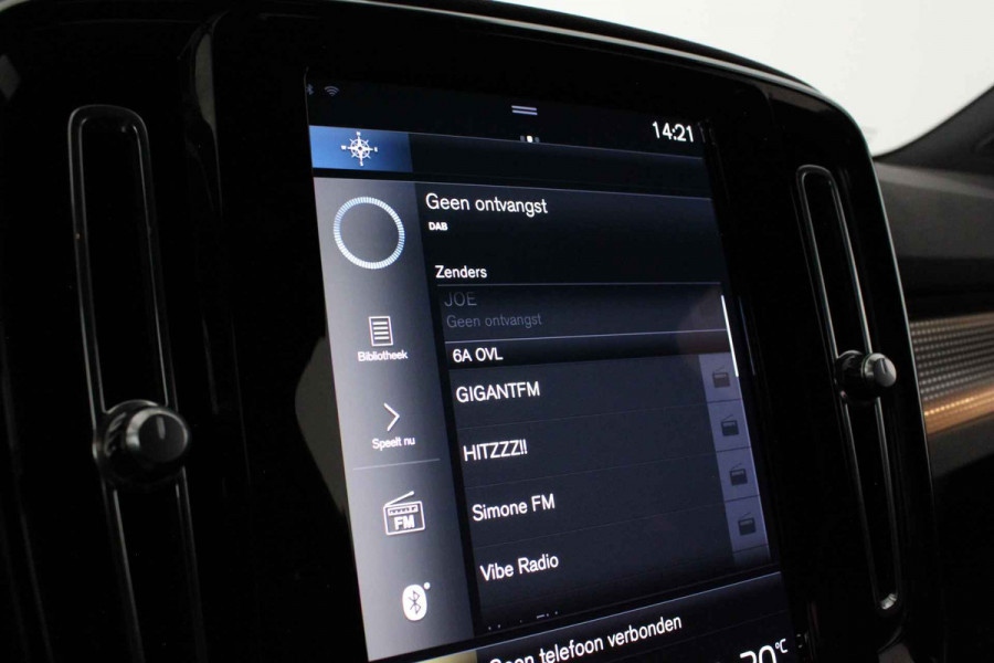 Volvo XC40 1.5 T3 R-Design > Trekhaak/H&K/Zwart dak/Winterpakket pro...