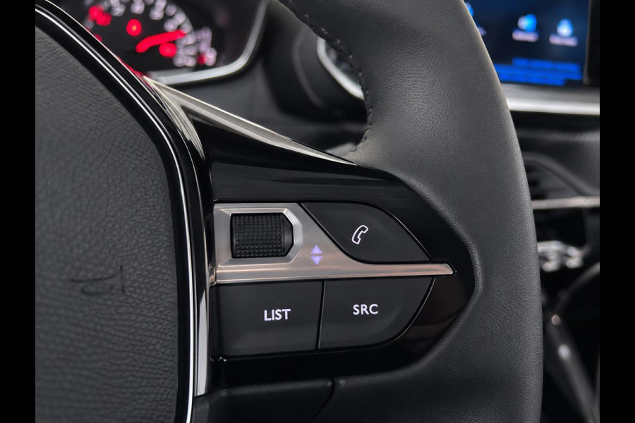 Peugeot 208 1.2 PureTech Active Pack Navigatie Apple CarPlay Android Auto Parkeerhulp achter Cruise Control Airco Bluetooth All Season banden Lichtmetalen velgen