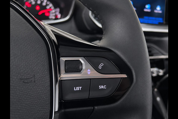 Peugeot 208 1.2 PureTech Active Pack Navigatie Apple CarPlay Android Auto Parkeerhulp achter Cruise Control Airco Bluetooth All Season banden Lichtmetalen velgen