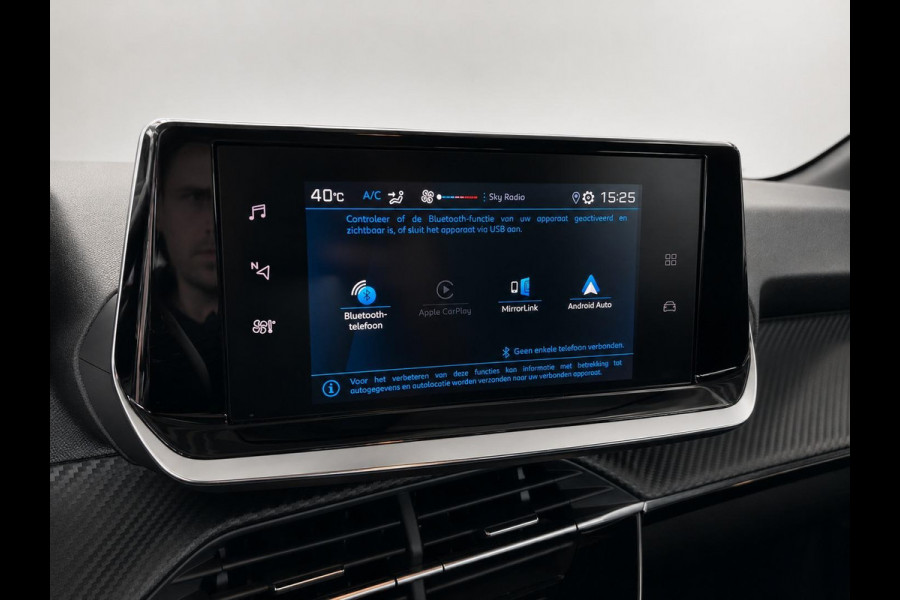Peugeot 208 1.2 PureTech Active Pack Navigatie Apple CarPlay Android Auto Parkeerhulp achter Cruise Control Airco Bluetooth All Season banden Lichtmetalen velgen