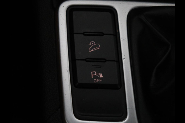 Kia Sportage 1.6 GDI DynamicLine | Cruise control | Navigatie | Carplay | Climate control | Park assist | Trekhaak