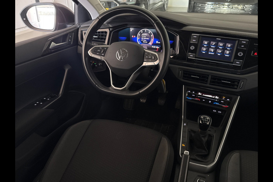 Volkswagen Taigo TSI 110PK LIFE CARPLAY/TREKHAAK/PARKEERSENSOREN