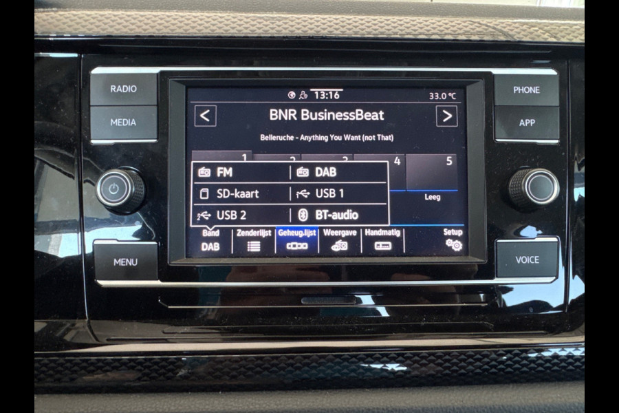 Volkswagen Taigo TSI 110PK LIFE CARPLAY/TREKHAAK/PARKEERSENSOREN