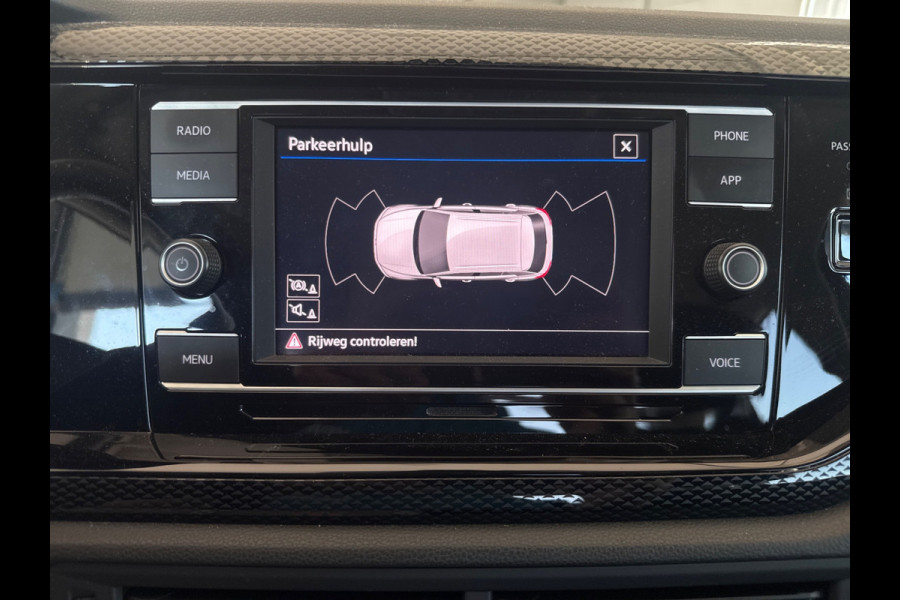 Volkswagen Taigo TSI 110PK LIFE CARPLAY/TREKHAAK/PARKEERSENSOREN