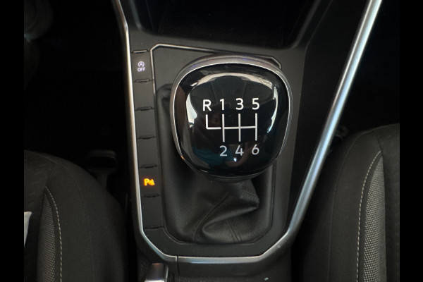Volkswagen Taigo TSI 110PK LIFE CARPLAY/TREKHAAK/PARKEERSENSOREN