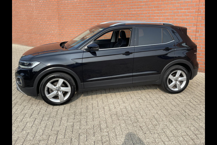 Volkswagen T-Cross 1.0 TSI 110pk DSG Style Navigatie Apple Carplay / Android Auto Camera Parkeer sensoren Dab Winterpakket Digitale Cockpit