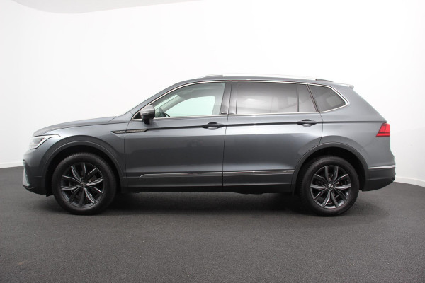 Volkswagen Tiguan Allspace 1.5 TSI 150pk DSG Move 7p. Navigatie Apple Carplay/Android Auto Wireless Trekhaak Parkeersensoren Camera Adaptive Cruise Control Stoel-en stuurverwarming Climate Control