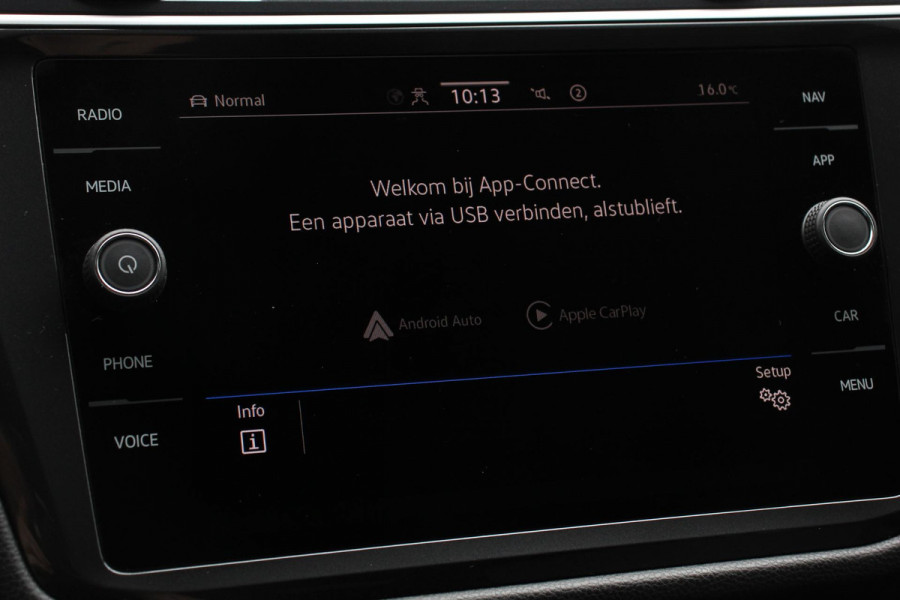 Volkswagen Tiguan Allspace 1.5 TSI 150pk DSG Move 7p. Navigatie Apple Carplay/Android Auto Wireless Trekhaak Parkeersensoren Camera Adaptive Cruise Control Stoel-en stuurverwarming Climate Control