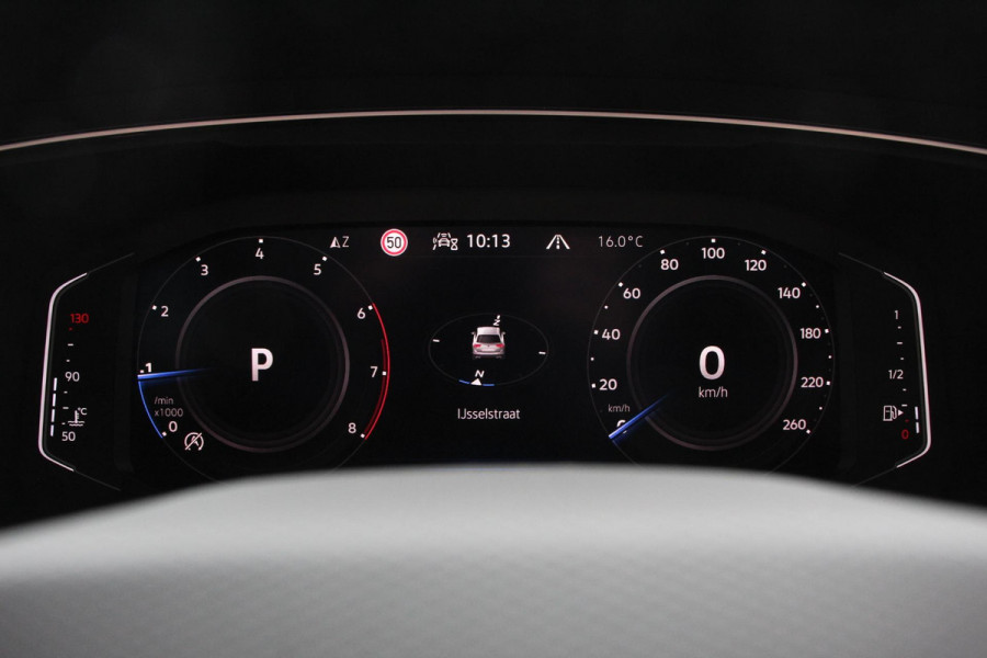 Volkswagen Tiguan Allspace 1.5 TSI 150pk DSG Move 7p. Navigatie Apple Carplay/Android Auto Wireless Trekhaak Parkeersensoren Camera Adaptive Cruise Control Stoel-en stuurverwarming Climate Control