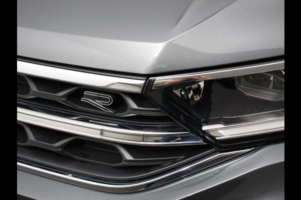 Volkswagen T-Roc 1.5 TSI 150pk DSG R-Line Navigatie Apple Carplay/Android Auto Parkeersensoren Camera Adaptive Cruise Control Dab Digitale Cockpit