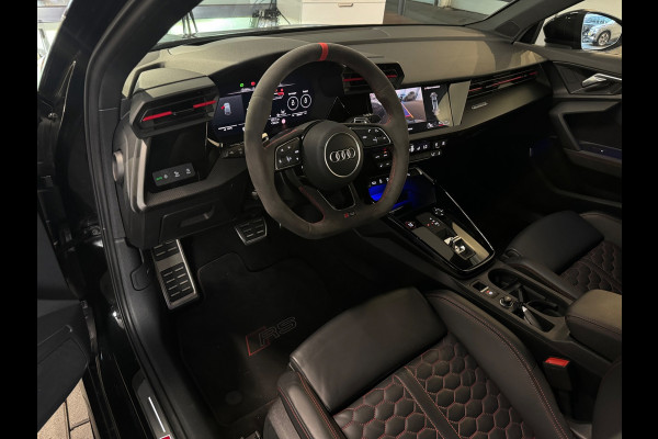 Audi RS3 Sportback 2.5 TFSI quattro Pano|HuD|Keyless|Memory|B&O|Sfeer