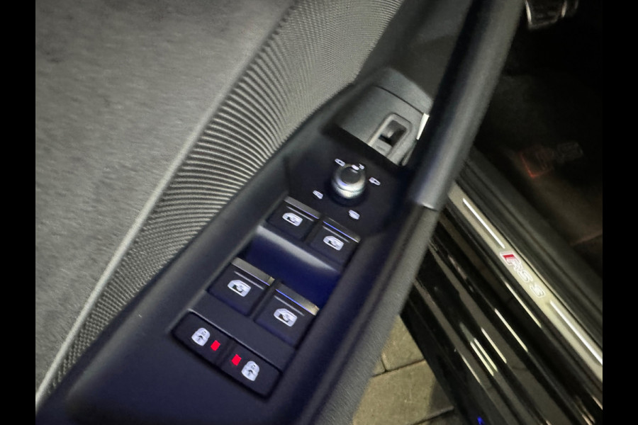 Audi RS3 Sportback 2.5 TFSI quattro Pano|HuD|Keyless|Memory|B&O|Sfeer