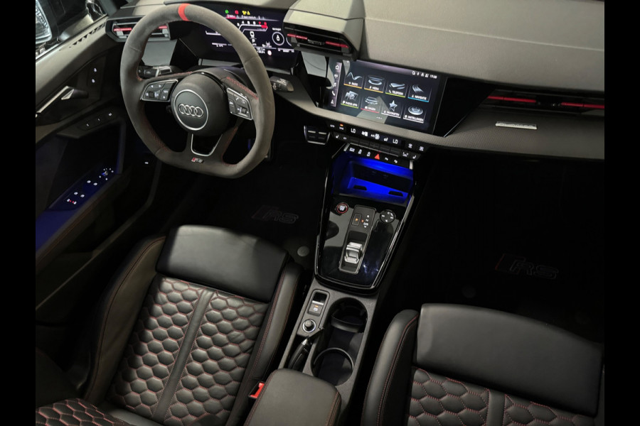 Audi RS3 Sportback 2.5 TFSI quattro Pano|HuD|Keyless|Memory|B&O|Sfeer
