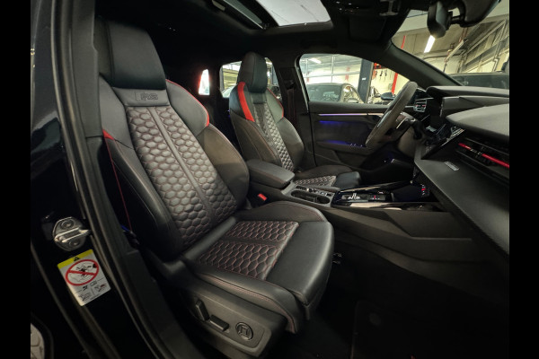 Audi RS3 Sportback 2.5 TFSI quattro Pano|HuD|Keyless|Memory|B&O|Sfeer