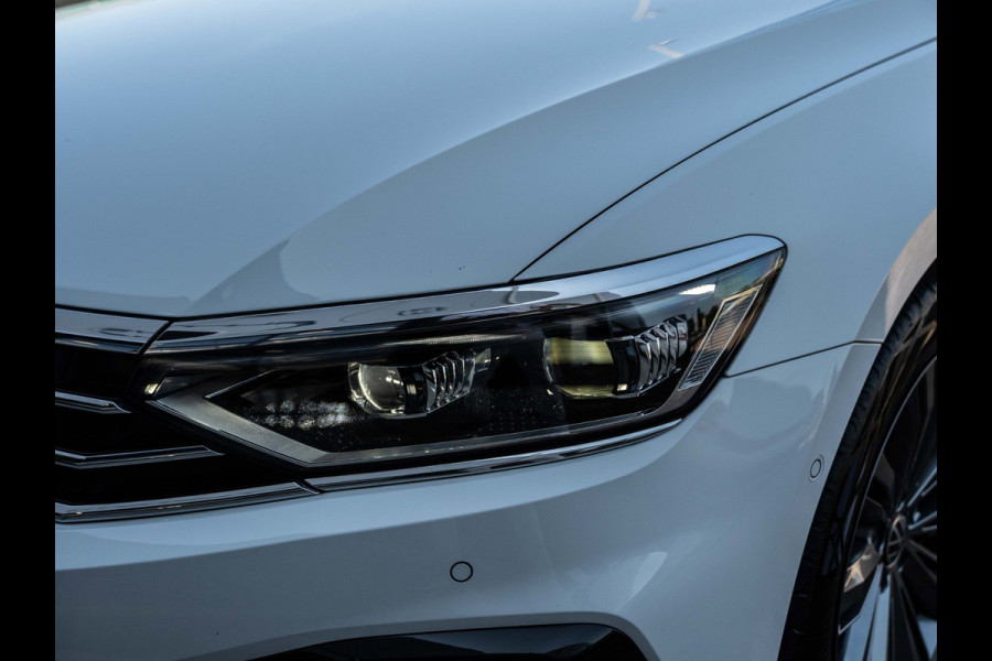 Volkswagen Passat Variant 1.4 TSI GTE | Pano | Leder | Surround View | Trekhaak | BTW