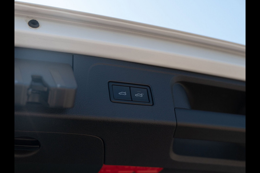 Volkswagen Passat Variant 1.4 TSI GTE | Pano | Leder | Surround View | Trekhaak | BTW