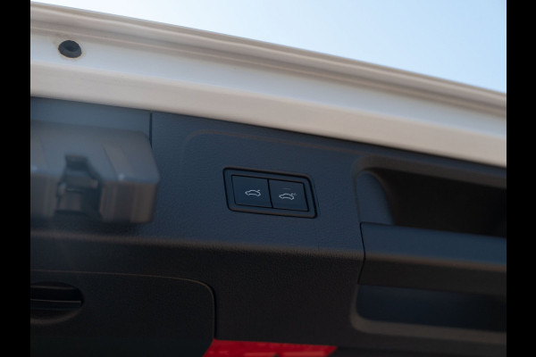 Volkswagen Passat Variant 1.4 TSI GTE | Pano | Leder | Surround View | Trekhaak | BTW