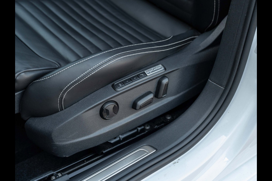 Volkswagen Passat Variant 1.4 TSI GTE | Pano | Leder | Surround View | Trekhaak | BTW