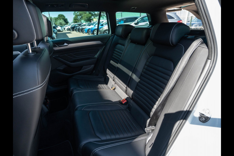 Volkswagen Passat Variant 1.4 TSI GTE | Pano | Leder | Surround View | Trekhaak | BTW