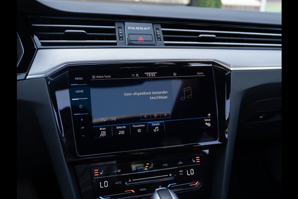 Volkswagen Passat Variant 1.4 TSI GTE | Pano | Leder | Surround View | Trekhaak | BTW