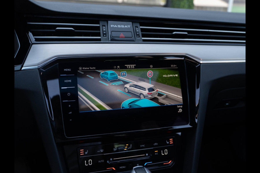 Volkswagen Passat Variant 1.4 TSI GTE | Pano | Leder | Surround View | Trekhaak | BTW