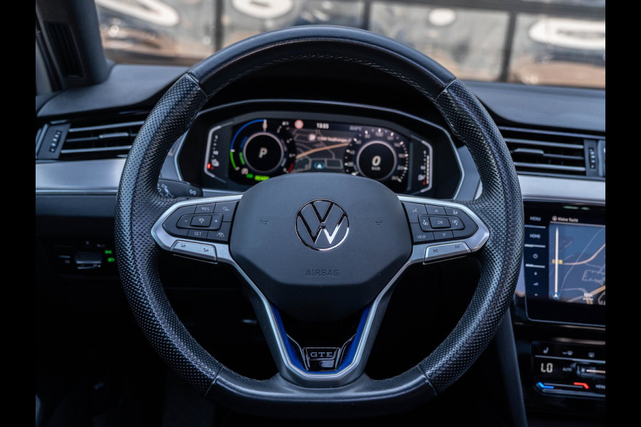 Volkswagen Passat Variant 1.4 TSI GTE | Pano | Leder | Surround View | Trekhaak | BTW