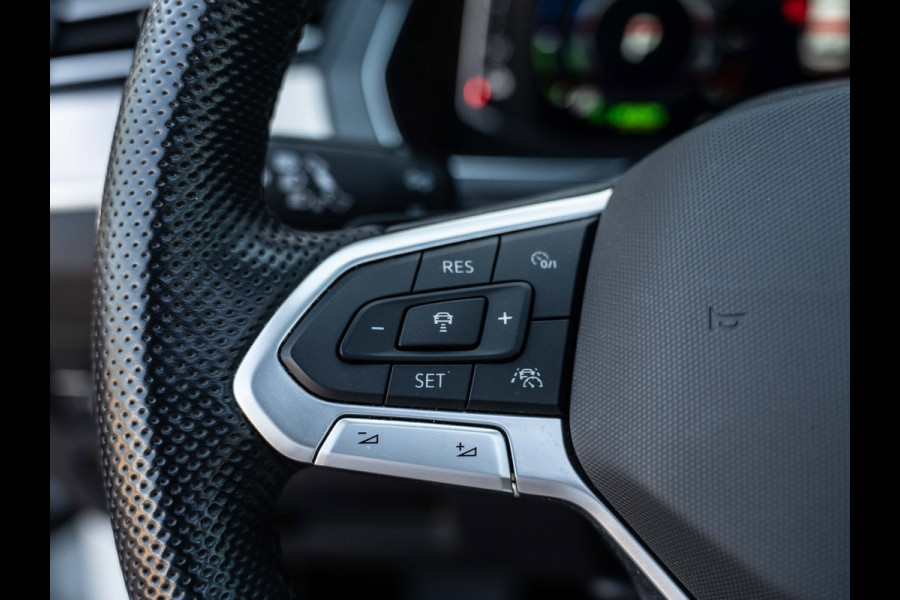 Volkswagen Passat Variant 1.4 TSI GTE | Pano | Leder | Surround View | Trekhaak | BTW