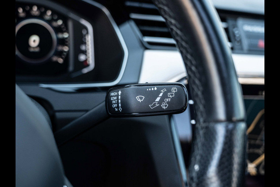 Volkswagen Passat Variant 1.4 TSI GTE | Pano | Leder | Surround View | Trekhaak | BTW