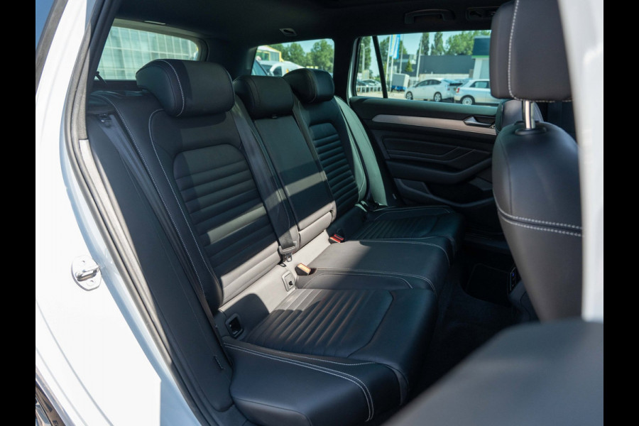 Volkswagen Passat Variant 1.4 TSI GTE | Pano | Leder | Surround View | Trekhaak | BTW
