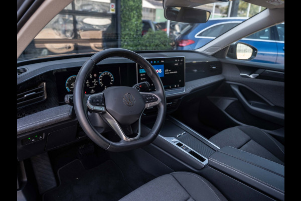 Volkswagen Passat Variant 1.5 150PK eTSI DSG | Comfort Pack | Multimedia Pack | Trekhaak | Nieuwstaat