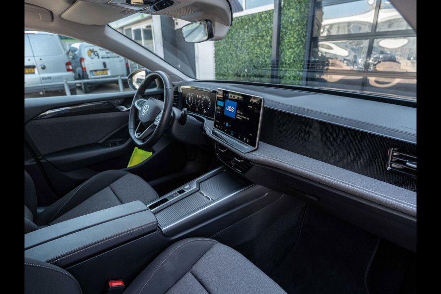 Volkswagen Passat Variant 1.5 150PK eTSI DSG | Comfort Pack | Multimedia Pack | Trekhaak | Nieuwstaat