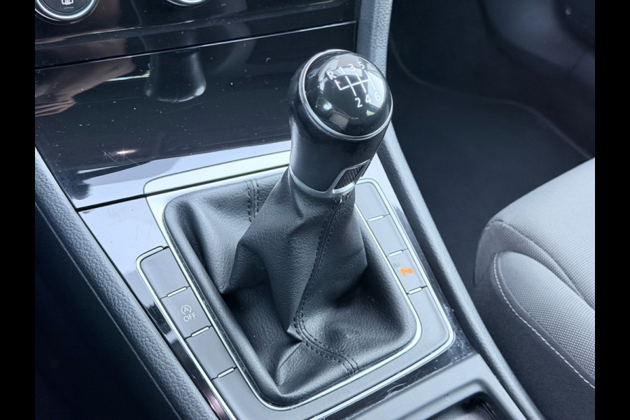 Volkswagen Golf 1.0 TSI R-Line Virtual/AppleCarPlay/Acc