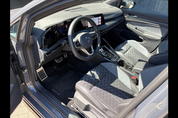 Volkswagen Golf 1.5 eTSI R-Line|IQ|Pano|ACC|Alarm|Keyless|Trekhaak