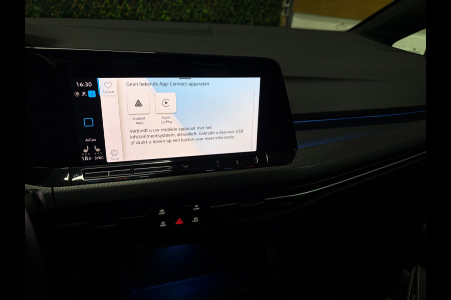 Volkswagen Golf 1.5 eTSI R-Line|IQ|Pano|ACC|Alarm|Keyless|Trekhaak