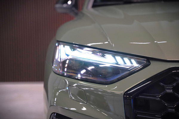 Audi Q5 50 TFSI e S edition Competition S-Line | Panoramadak | Stoelverwarming | Keyless | Matrix LED | Camera | Apple Carplay | Navigatie | Cruise Control | Ambiance Verlichting | SOH 100%
