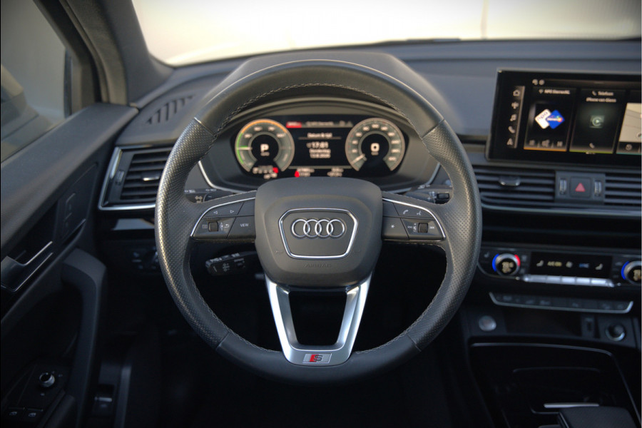 Audi Q5 50 TFSI e S edition Competition S-Line | Panoramadak | Stoelverwarming | Keyless | Matrix LED | Camera | Apple Carplay | Navigatie | Cruise Control | Ambiance Verlichting | SOH 100%