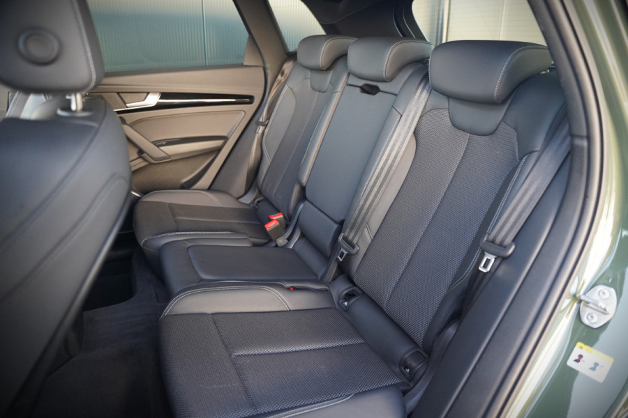 Audi Q5 50 TFSI e S edition Competition S-Line | Panoramadak | Stoelverwarming | Keyless | Matrix LED | Camera | Apple Carplay | Navigatie | Cruise Control | Ambiance Verlichting | SOH 100%