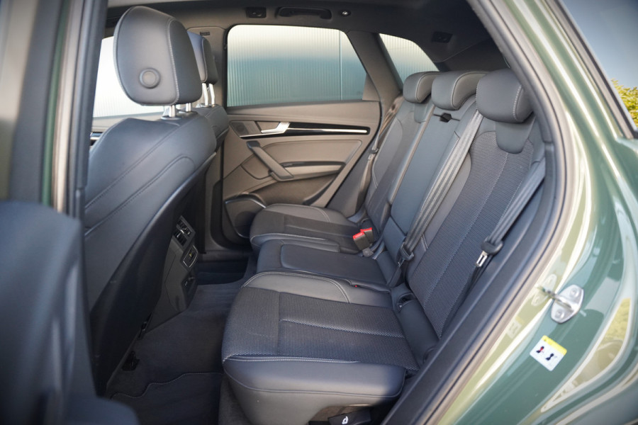 Audi Q5 50 TFSI e S edition Competition S-Line | Panoramadak | Stoelverwarming | Keyless | Matrix LED | Camera | Apple Carplay | Navigatie | Cruise Control | Ambiance Verlichting | SOH 100%