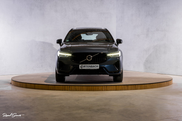Volvo XC60 2.0 T6 Plug-in hybrid AWD Plus Dark | Panoramadak | Adaptieve cruise | Blis | Memory | Harman Kardon |
