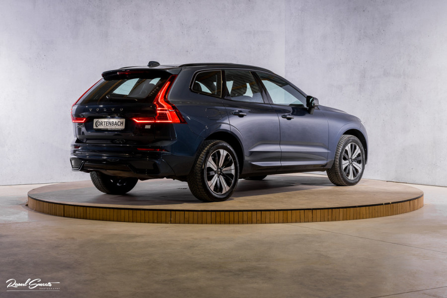 Volvo XC60 2.0 T6 Plug-in hybrid AWD Plus Dark | Panoramadak | Adaptieve cruise | Blis | Memory | Harman Kardon |