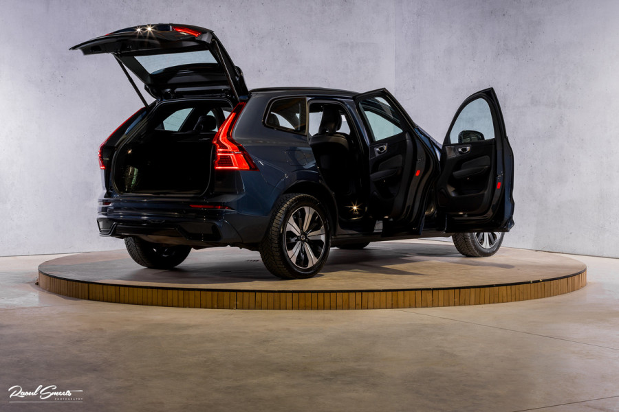 Volvo XC60 2.0 T6 Plug-in hybrid AWD Plus Dark | Panoramadak | Adaptieve cruise | Blis | Memory | Harman Kardon |