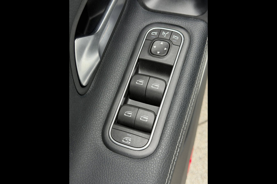 Mercedes-Benz CLA-Klasse Shooting Brake 180 Advantage Digitaal Dashboord I Navigatie / Apple CarPlay I 1/2 Leer I Dealer onderh.