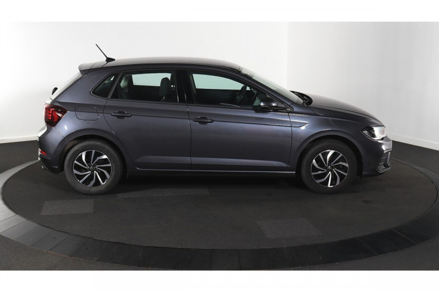 Volkswagen Polo 1.0 TSI Life DRAADLOZE LADER/VERKEERSBORD DETECTIE/APPLE CARPLAY