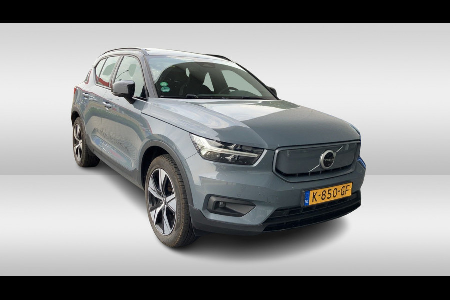 Volvo XC40 Recharge P8 AWD R-Design / Trekhaak / Panoramadak / Camera / Keyless / Harman Kardon / 19'' / Half leder / Stuur+Stoelverwarming / DAB / Dodehoek / ACC