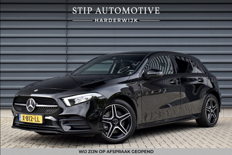 Mercedes-Benz A-Klasse 250 e AMG Line | Sfeerverlichting | Stoelverwarming | 18'' Wielen | CarPlay | Navigatie |
