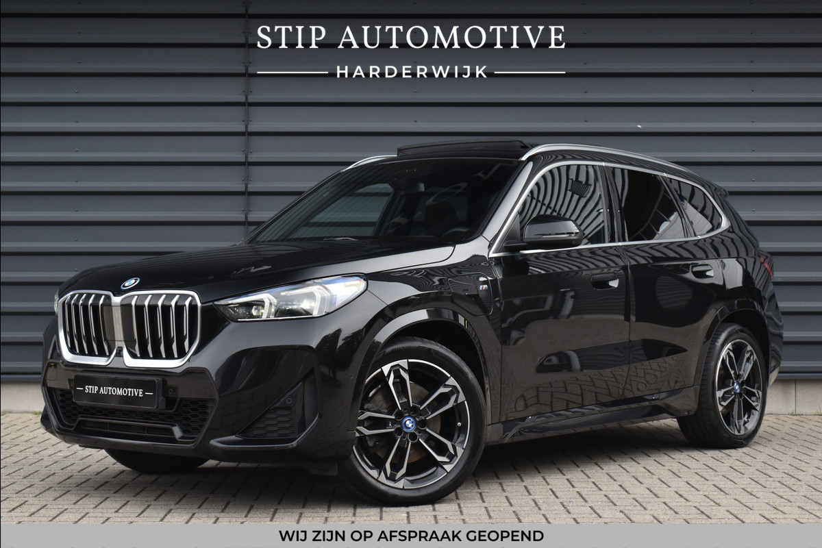 BMW X1 xDrive30e M Sport | Pano | Trekhaak | Harman/Kardon | Massage | ACC | Head-Up | Memory seat | Sfeerverlichting |