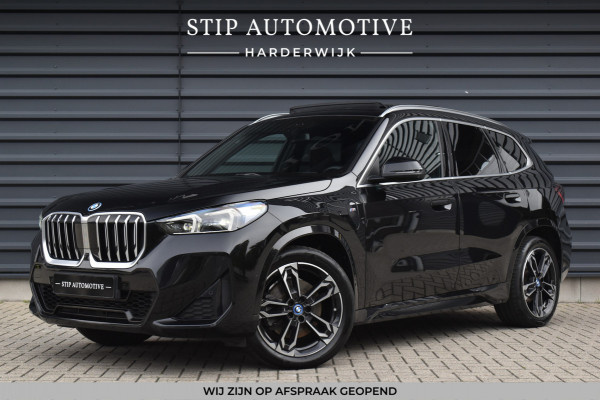 BMW X1 xDrive30e M Sport | Pano | Trekhaak | Harman/Kardon | Massage | ACC | Head-Up | Memory seat | Sfeerverlichting |