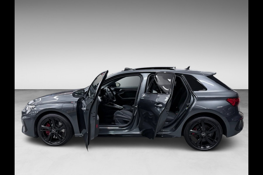 Audi A3 Sportback 45 TFSI e 3 X S-LINE S3 LOOK RS-STOELEN PANO/SFEERVERL/V-COCKPIT/NAVI/CARPLAY/DAB///