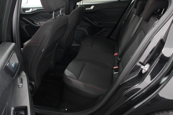 Ford Focus 1.0 ST Line X 125 Pk Automaat Panoramadak Navigatie Camera Lane/Side Assist Adaptive Cruise Control Apple Carplay/Android Auto Stoelverwarming Automaat Extra Getint Glas