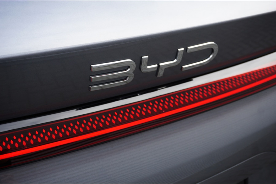 BYD SEAL U 1.5 DM-i FWD Boost 218PK | SUPER LUXE | 6 JR GARANTIE